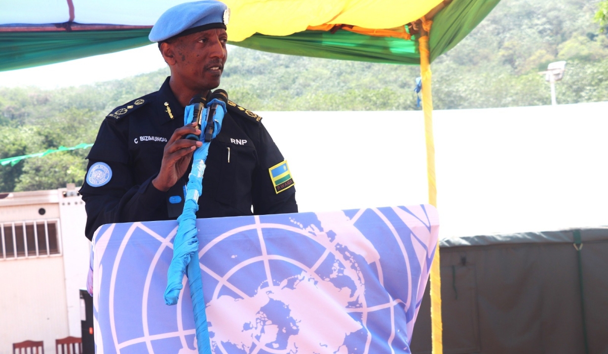 The MINUSCA Head of Police Component (HOPC), Commissioner of Police (CP) Christophe Bizimungu, who presided over the medal awarding ceremony, thanked the Police officers for their commitment and dedication to the mission mandate, particularly escort and protection of CAR officials, UN personnel and magistrates of the Special Criminal Court of Bangui.