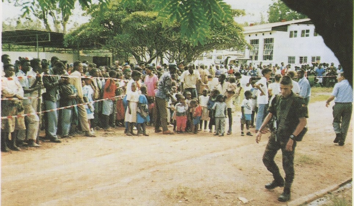 Belgian soldiers preparing to withdraw from ETO Kicukiro in April 1994. Thousands of people thronged ETO Kicukiro hoping that the UN peacekeepers would protect them but the Tutsi were abandoned by the peacekeepers. INTERNET PHOTO