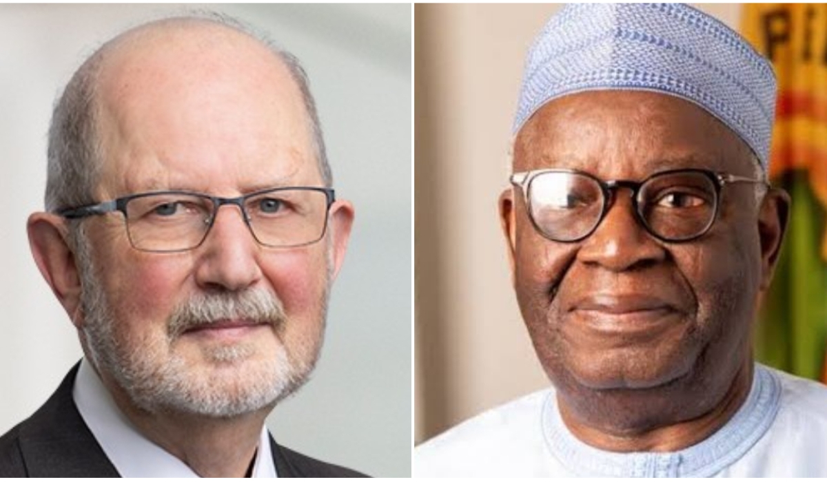 Ambassador Karel Kovanda (L) and Prof Ibrahim Gambari.