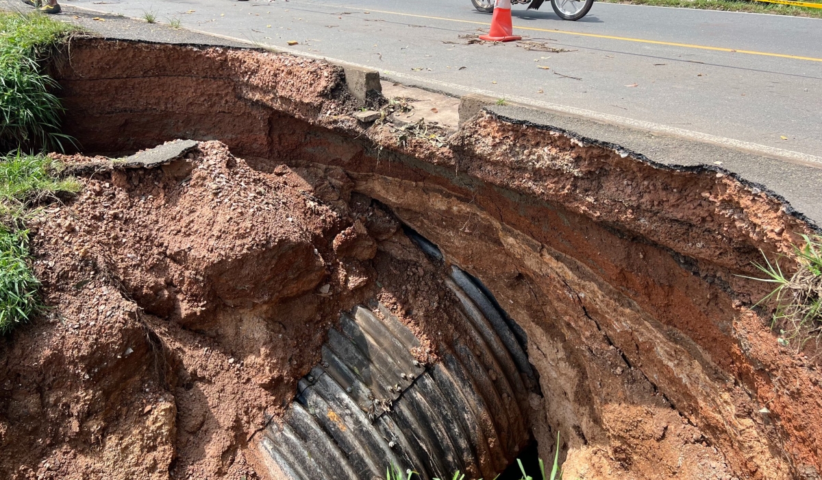 A section of Kigali-Muhanga road in Nkoto Cell, Rugarika Sector, Kamonyi District, that was destroyed by heavy rains on Monday, April 29. Courtesy