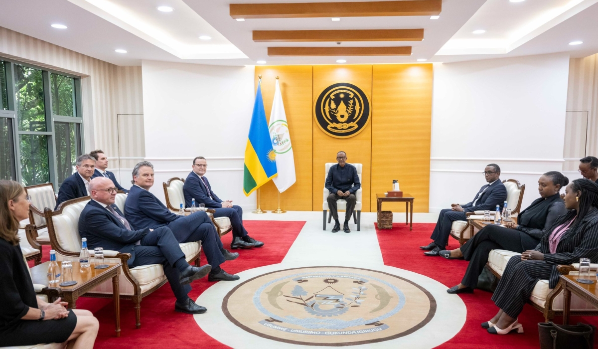 President Paul Kagame on Friday, May 10, held discussions centered on current global challenges including migration issues, with visiting German lawmakers including Jens Spahn, Günter Krings, and Alexander Richard Throm, at Urugwiro Village.