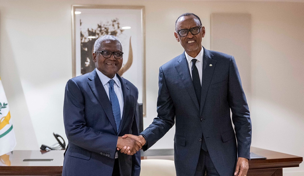 President Paul Kagame meets with Nigerian billionaire Aliko Dangote, on the sidelines of Africa CEO Forum in Kigali , on Saturday, May 18. Photo by Village Urugwiro