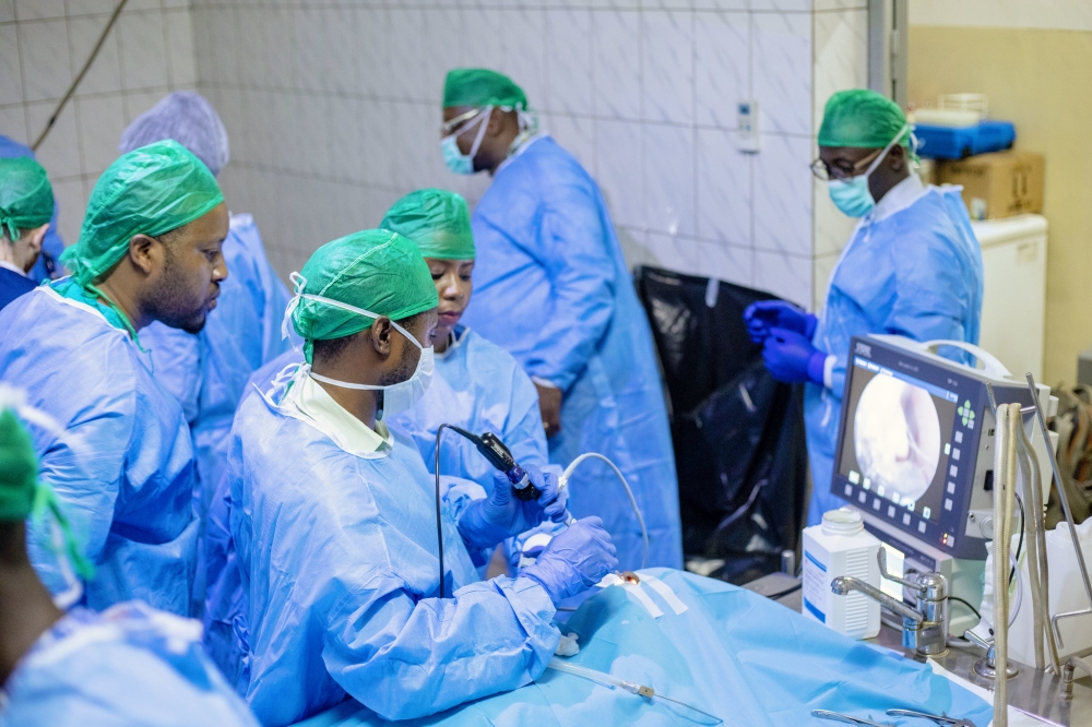 Medics durin neurosurgical operation at Kacyiru District Hospital on January 21, 2020. Minister of Health Dr Sabin Nsanzimana revealed that new medical tariffs will be approved in two weeks.