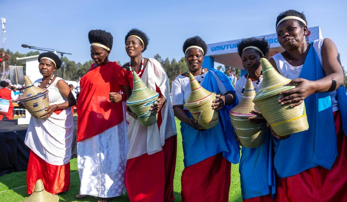 RPF supporters during the campaign  at the Nyamasheke  site on Saturday, June 29. Photos by  Olivier Mugwiza