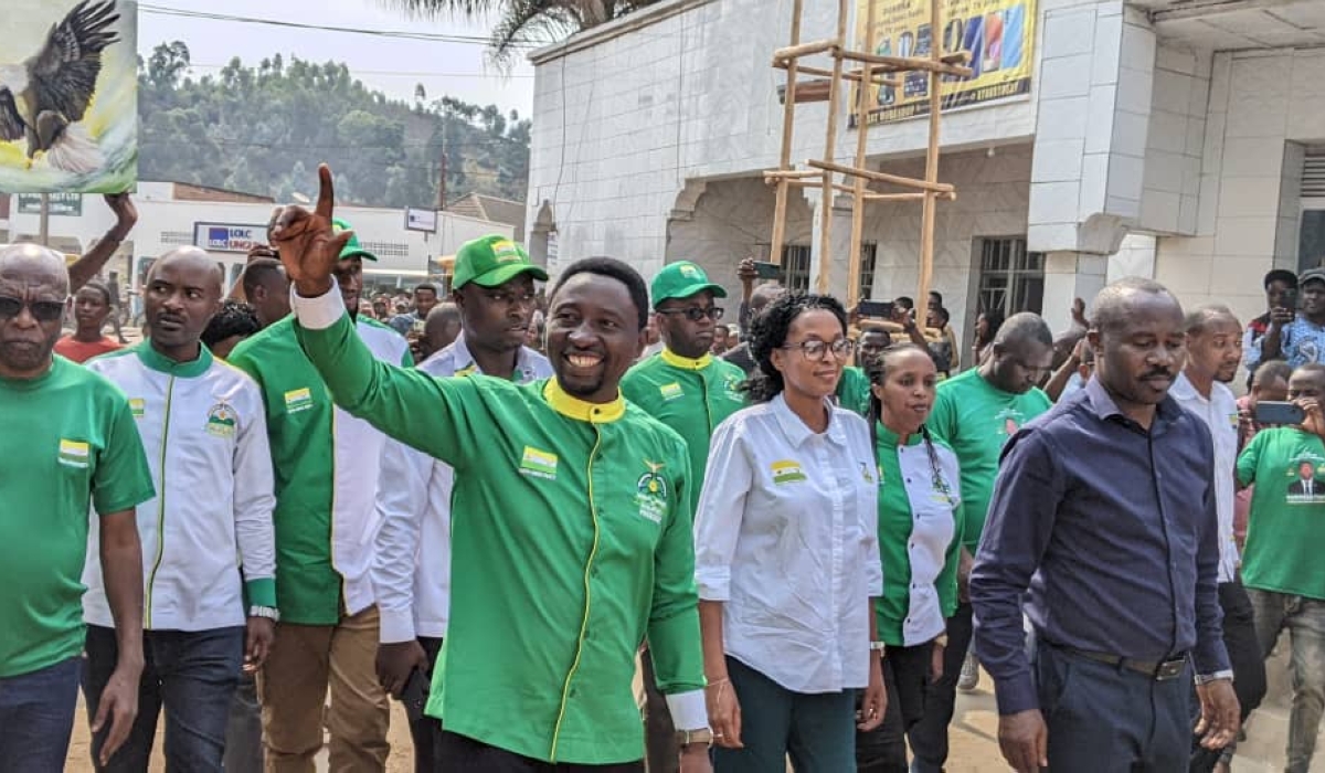 Presidential candidate of the Democratic Green Party of Rwanda, Frank Habineza, addressing the campaign rally in Mahoko trading center, Rubavu district. PHOTOS BY GERMAIN NSANZIMANA