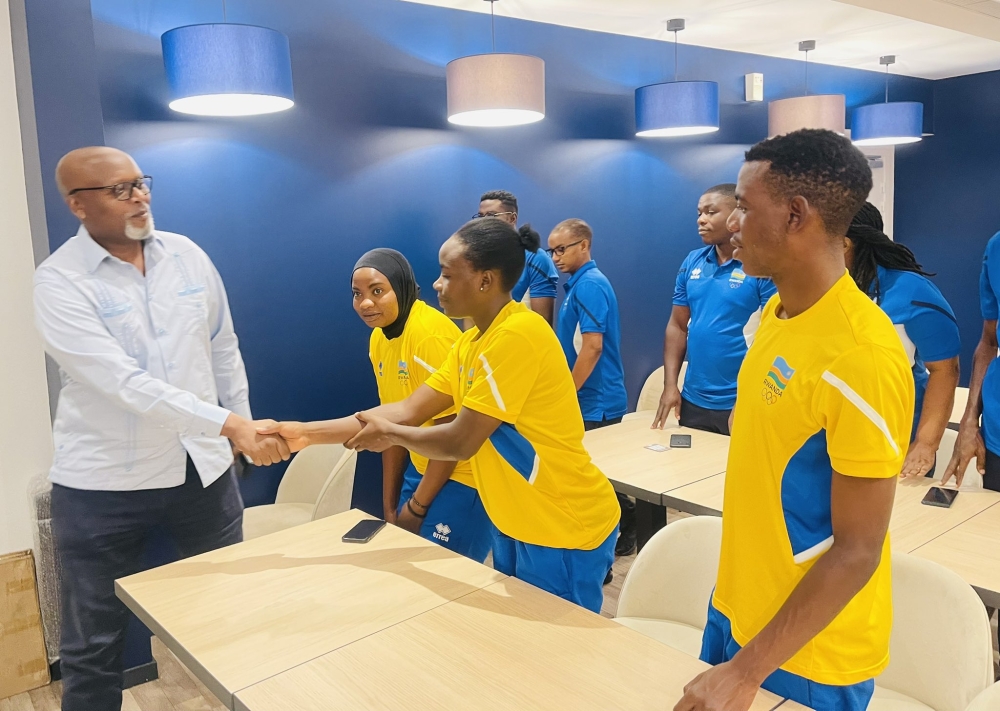 Rwandan envoy to France, François Nkulikiyimfura paid a courtesy visit to the Rwandan Olympic Team , on Saturday, July 6. Courtesy