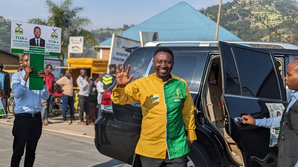Presidential candidate of the Democratic Green Party of Rwanda, Frank Habineza, speaking at a campaign rally in Byangabo, Musanze district. Photos by Germain Nsanzimana
