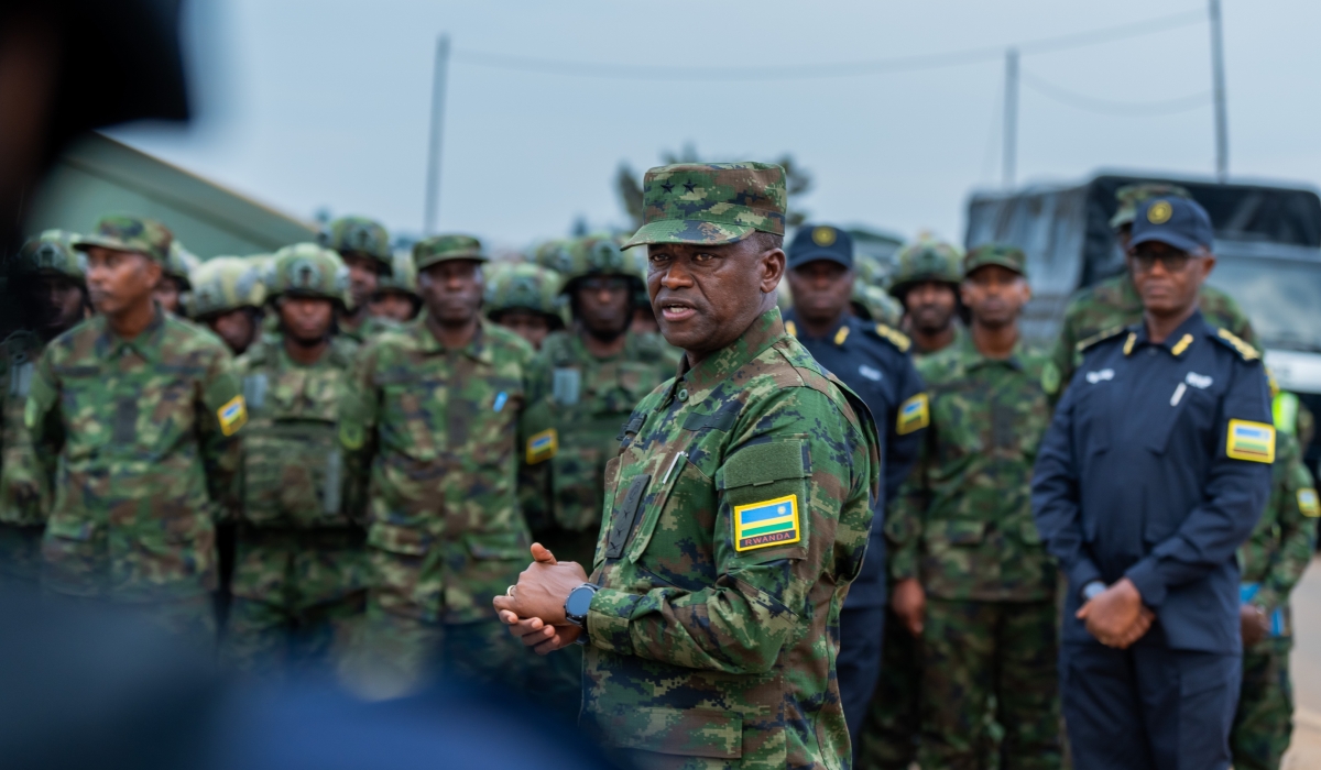 RDF Army Chief of Staff Maj Gen Vincent Nyakarundi addresses the troops upon arrival in Kigali from Mozambique. Courtesy