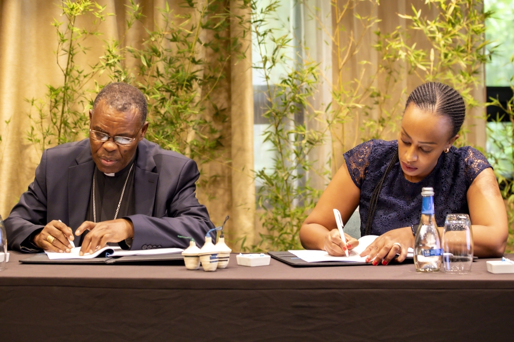 The grants were provided under the Rwanda Subnational Adaptation Fund EDA Project. Photos by Craish Bahizi