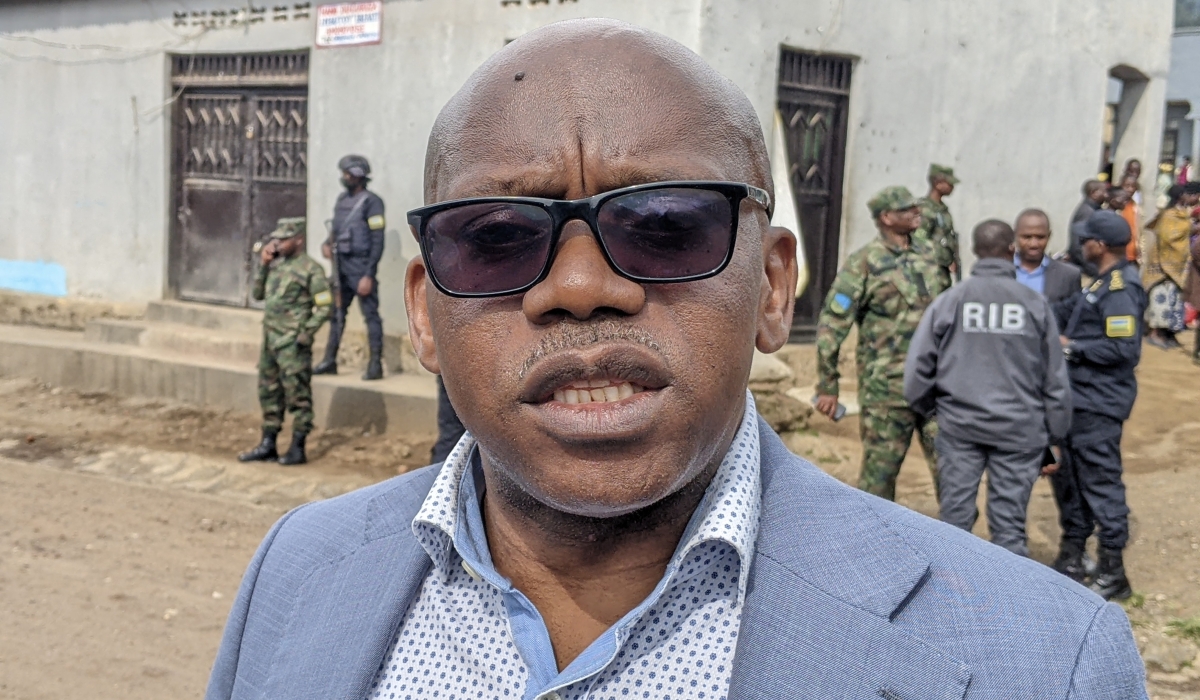 Governor of Western Province, Jean Bosco Ntibitura, speaks to journalists in Busasamana Sector, Rubavu District recently. Photos by Germain Nsanzimana.