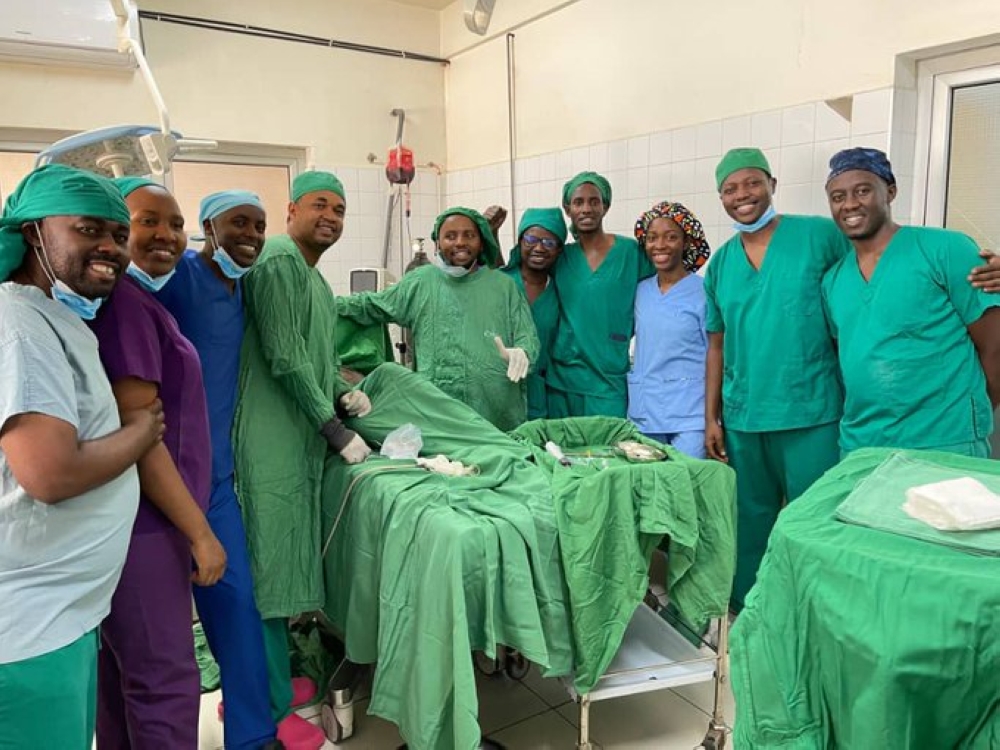 Maternal-fetal medicine specialists successfully performed an intrauterine fetal blood transfusion on a pregnant woman at 27 weeks of gestation at the University Teaching Hospital of Kigali (CHUK) on Thursday, January 16. , the procedure was a significant achievement in maternal and fetal care. Courtesy 
