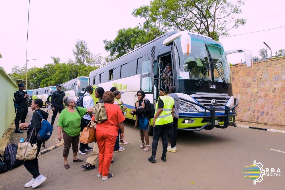 Close to 2,000 people, most of them employed by the UN in Goma, were revieved in Rwanda