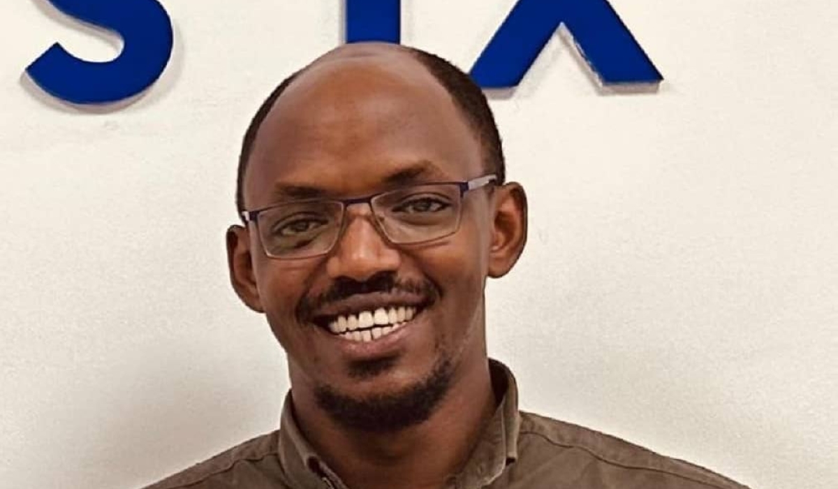 Davis Manzi, a 38-year-old businessman is suspected for persuading people to invest in his online business.