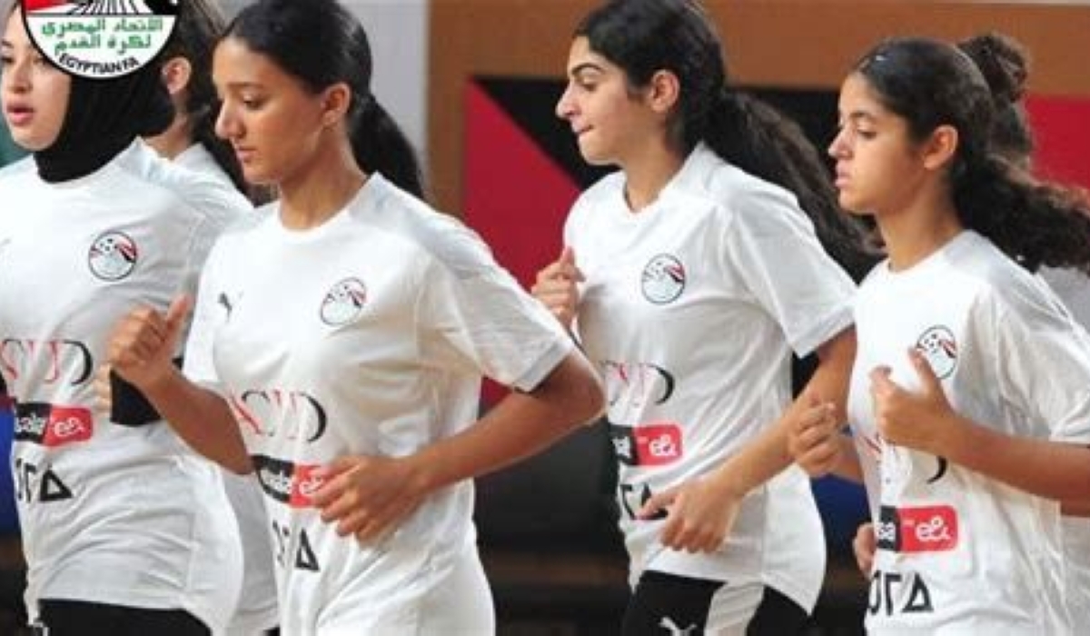 The Egyptian women&#039;s national football team during a past training session.
