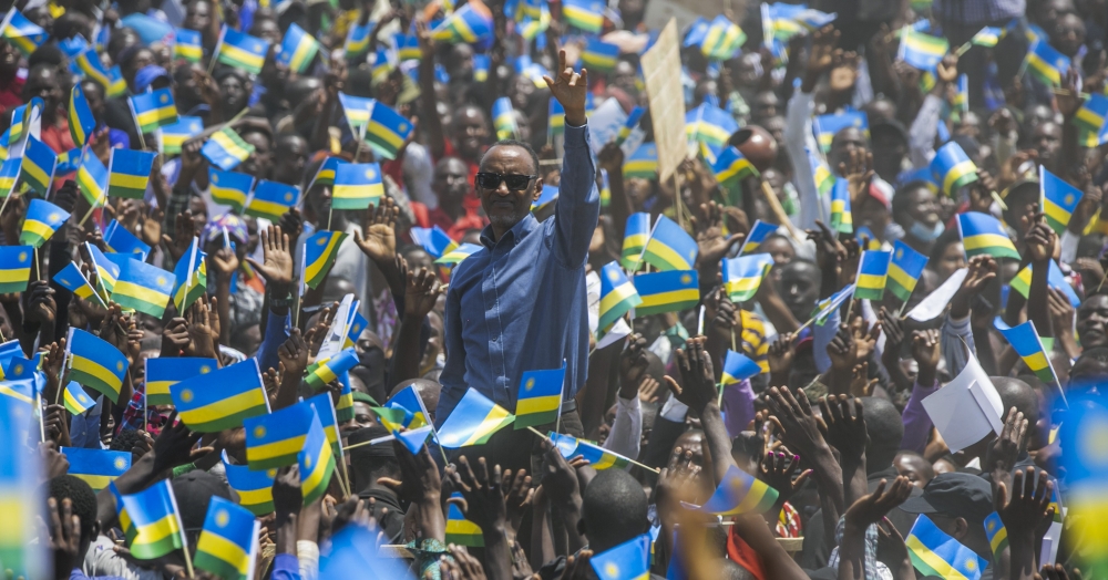 President Kagame greets  thousands of residents during his outreach in Kibingo ground Ruhango District, on August 25, 2022. File