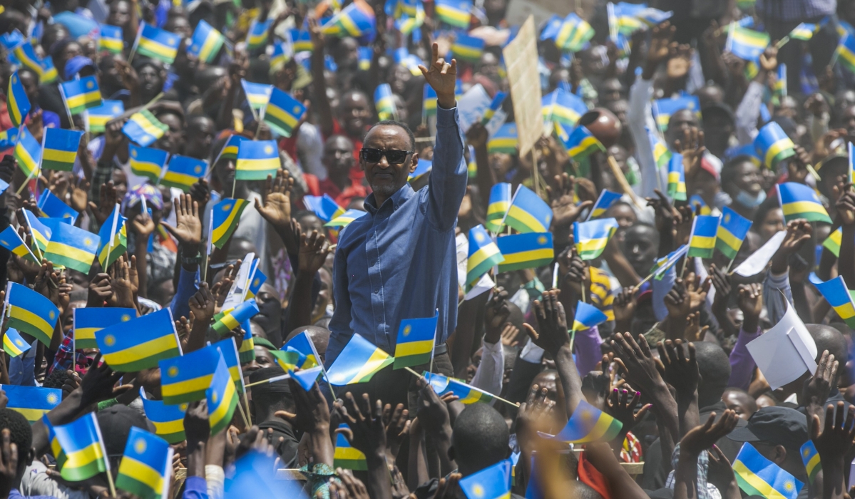 President Kagame greets  thousands of residents during his outreach in Kibingo ground Ruhango District, on August 25, 2022. File
