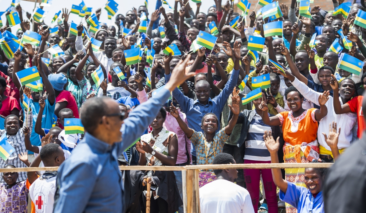 President Kagame greets  thousands of residents during his outreach in Kibingo ground Ruhango District, on August 25, 2022. File