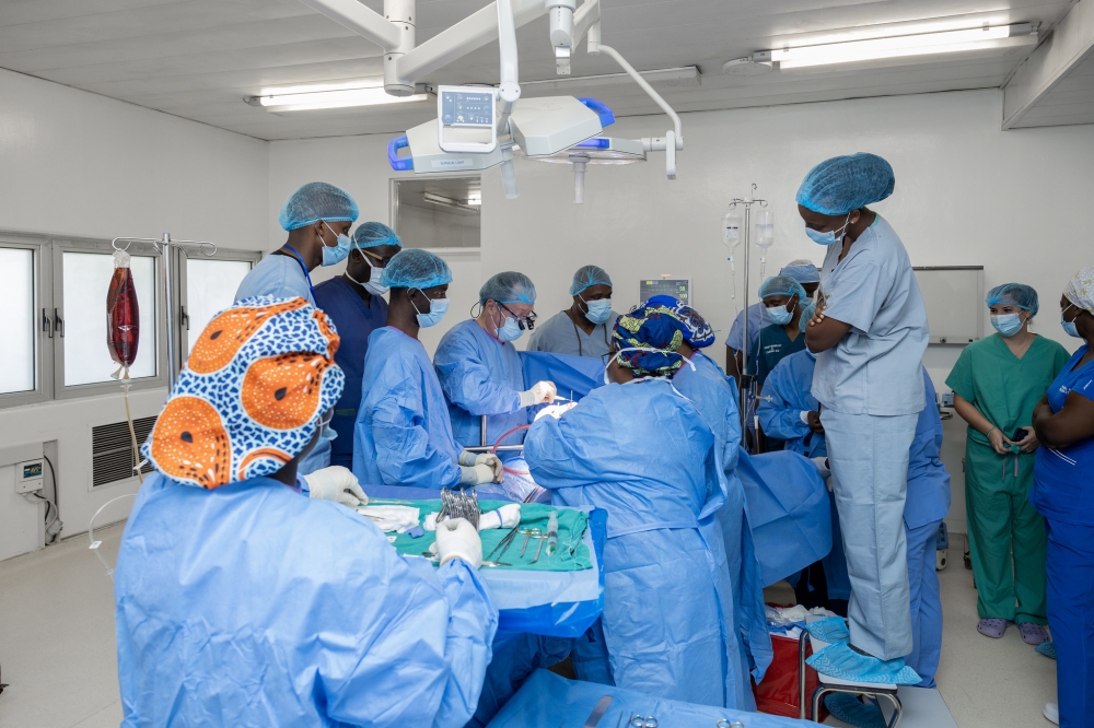 Medics conduct an operation during the launch of Kidney Transplant Surgery at King Faisal Hospital in Kigali, on May 28, 2023. The cost of kidney dialysis treatment in Rwanda is expected to drop from Rwf75,000 to Rwf45,000 per session. Courtesy