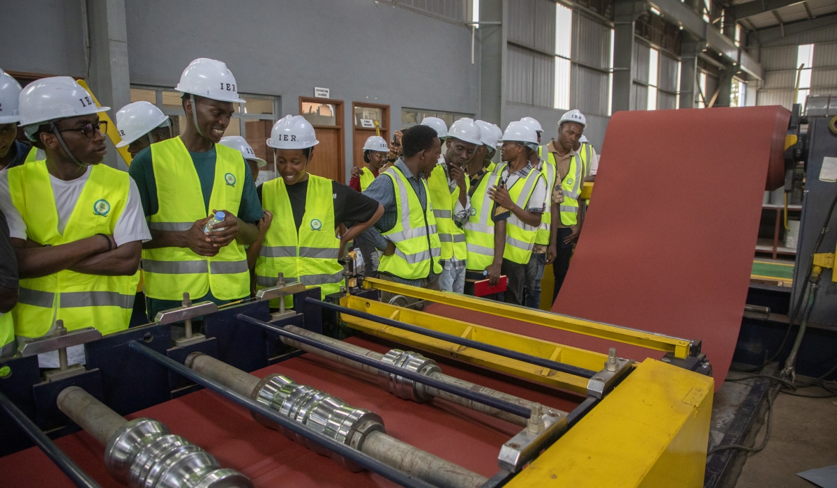 Faculty members, UR-CST leadership, IER administrators, industry professionals, and third-year mechanical and energy engineering students visited Safintra Rwanda Ltd on March 7. PHOTOS BY CRAISH BAHIZI