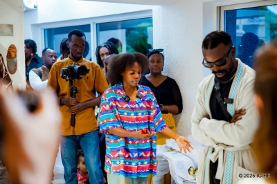 Ugandan designer Santrina Nziza presenting her project during an exhibition at Moshions last week. Nziza is among graduates from the third cohort of Kwanda Season 3-Photo by IGIHE