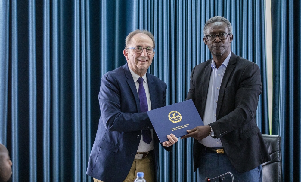 Prof. Jean Ngamije, the Vice Chancellor of UNILAK and Philippe Maussire, the Mayor of Avenay Val D’Or during the signing ceremony in Kigali on Friday, March 28. Photos by Dan Gatsinzi