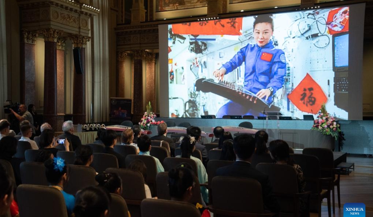 More than 300 students, scientists, and government officials gathered Friday at the Hungarian Academy of Sciences for a special space science Q&A session with Chinese astronauts aboard the Tiangong space station. (Photo by Tamas Szigeti/Xinhua)