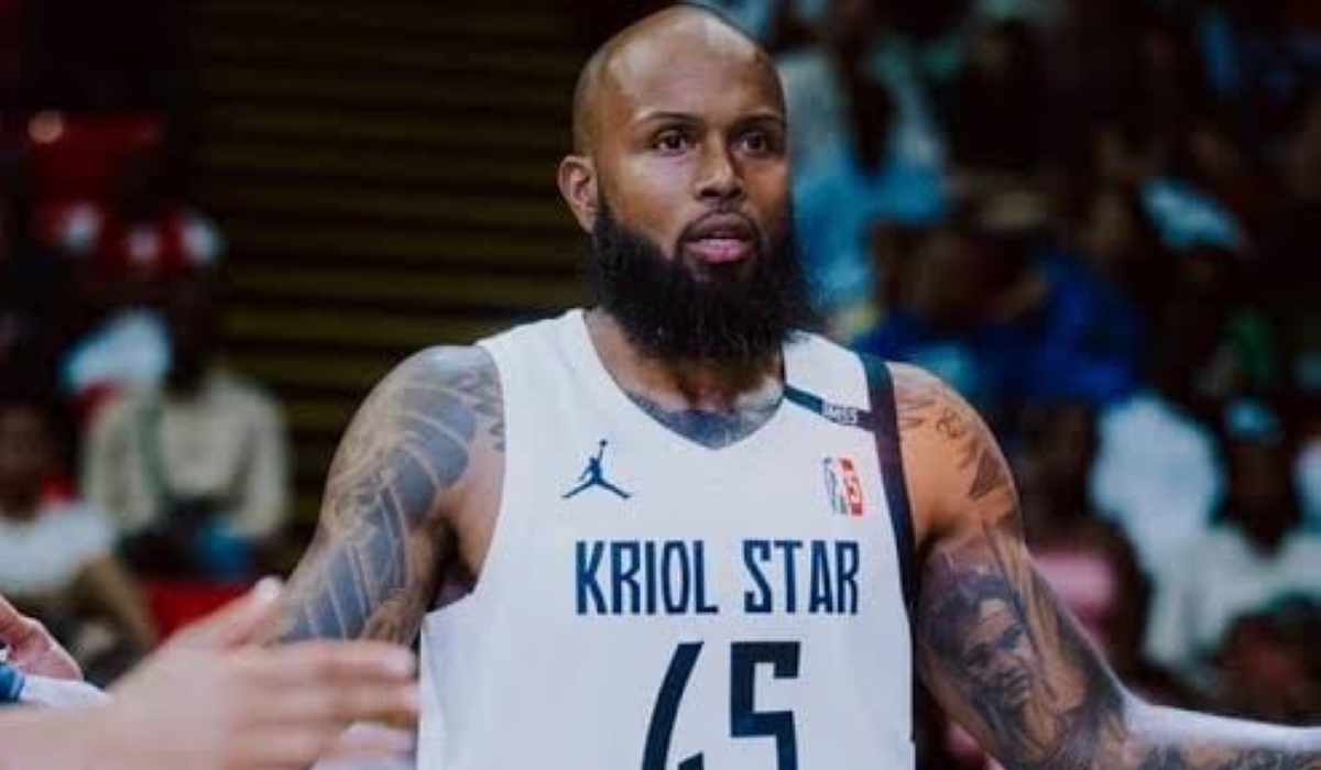 Almeida during a previous game with his team Kriol Star.