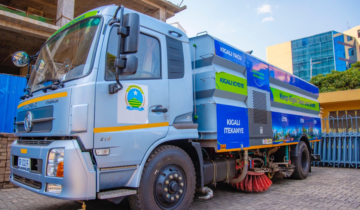 The vehicle’s functions include sweeping tarmacked roads in dirty areas using built-in brushes. 