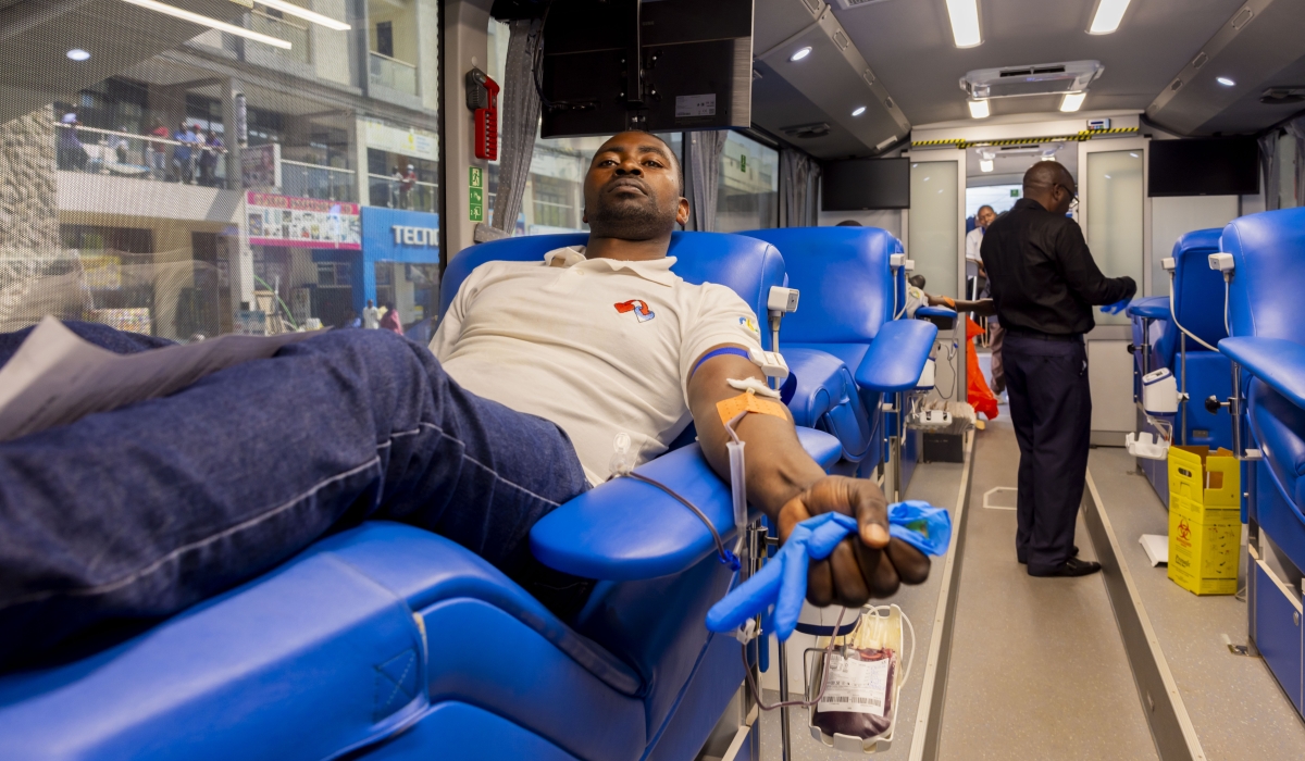 People during a blood donation exercise in Musanze. Courtesy