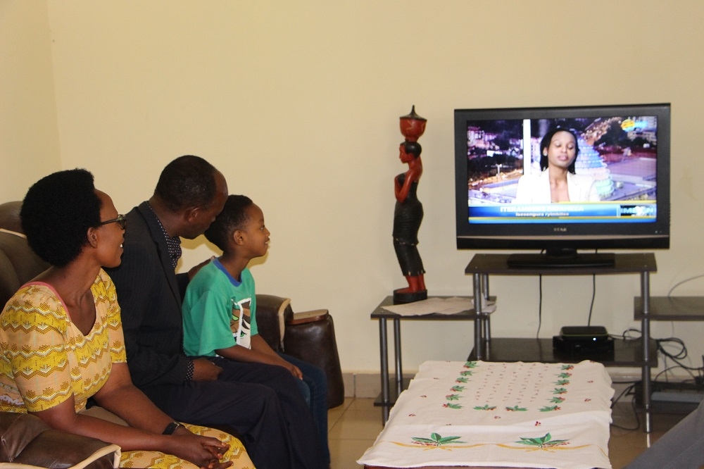 According to the Rwanda Utilities Regulatory Authority (RURA), there were 570,021 Pay TV registered subscribers in 2024. Courtesy