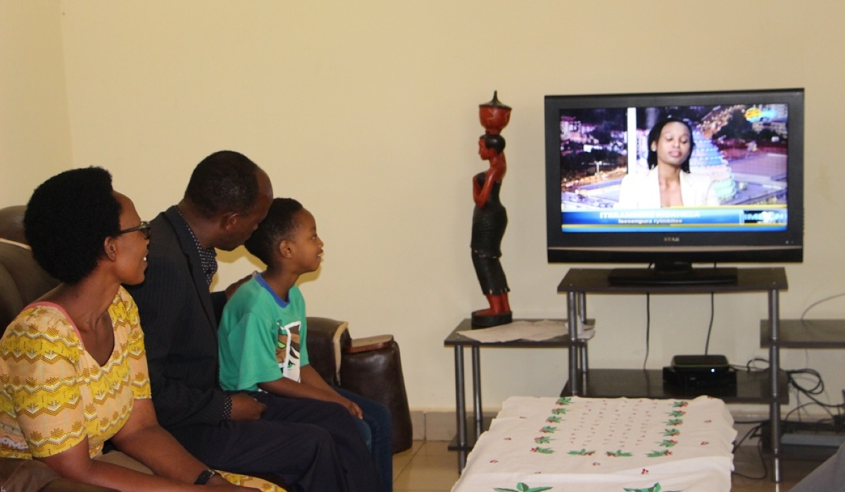 According to the Rwanda Utilities Regulatory Authority (RURA), there were 570,021 Pay TV registered subscribers in 2024. Courtesy