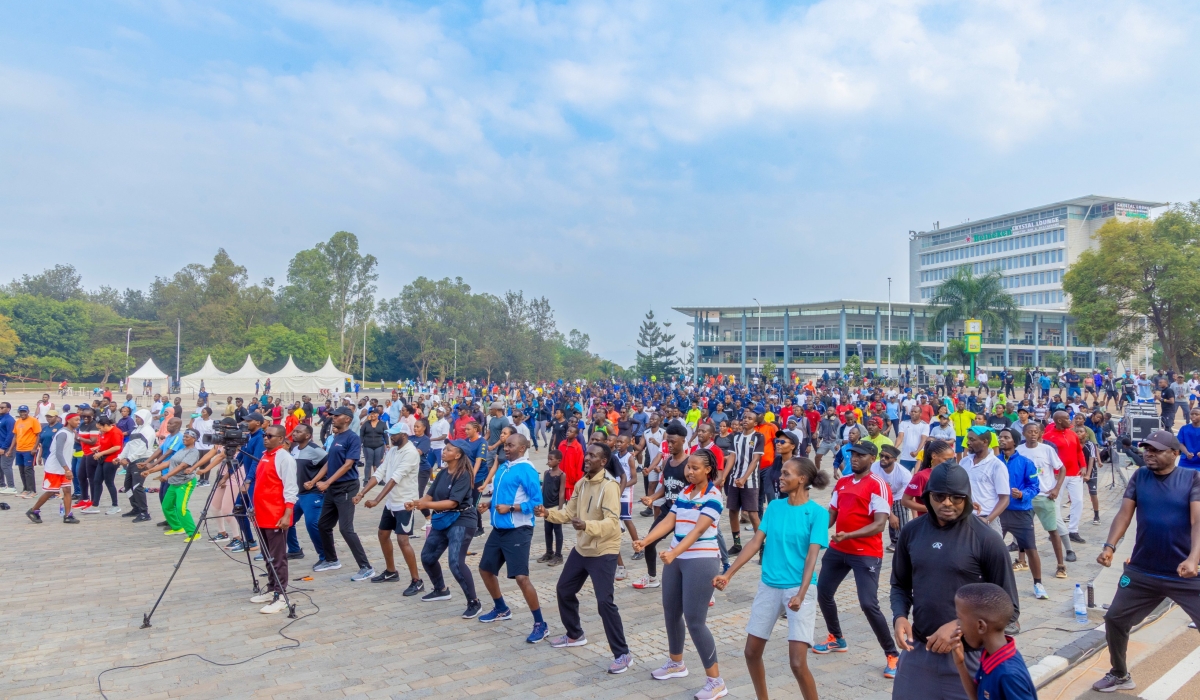 Hundreds of Kigali residents during Kigali Car Free Dy mass sports at KCC roundabout on Sunday, July 13. Courtesy