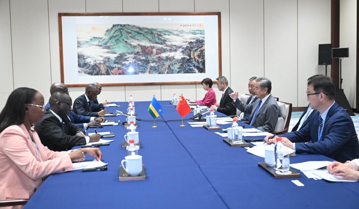 Rwandan foreign affairs officials (Left) in a previous meeting with their Chinese counterparts. Photo by Rwandan embassy in China.