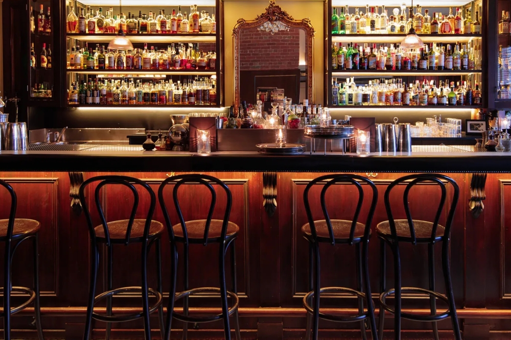 RDB penalized 206 bars and entertainment venues in Kigali with closures and fines following a citywide inspection that revealed widespread breaches of hospitality and nightlife regulations.