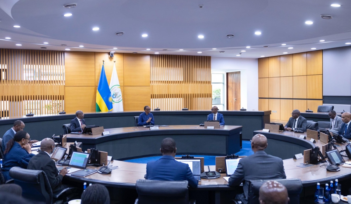 President Paul Kagame chairs a Cabinet meeting on July 16. The appointment of Justin Nsengiyumva as Prime Minister on July 23 is expected to pave the way for the formation of a new Cabinet, as required by the Constitution. Photo by Village Urugwiro