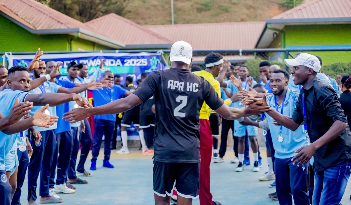 Police HC give APR HC a guard of honour after the latter won the Coupe du Rwanda at Kimisagara handball ground on Sunday, July 27-courtesy