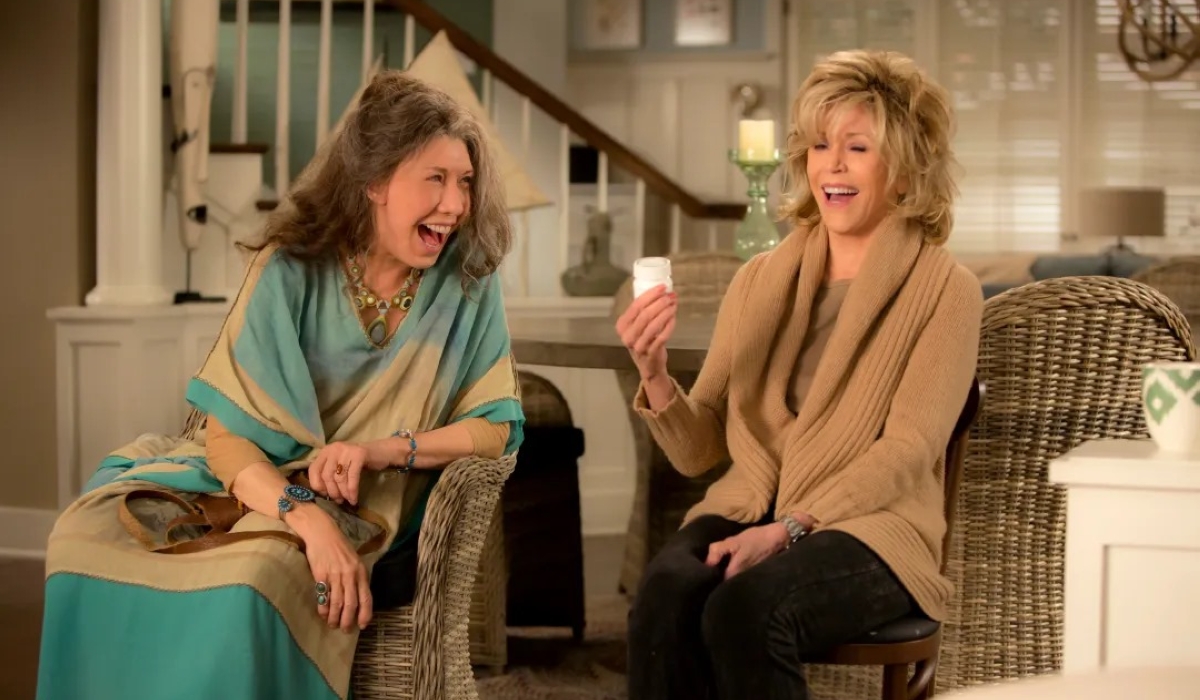 Frankie (Lily Tomlin, left) and Grace (Jane Fonda) couldn’t stand each other before, but now they have to live together. Who would have imagined?
