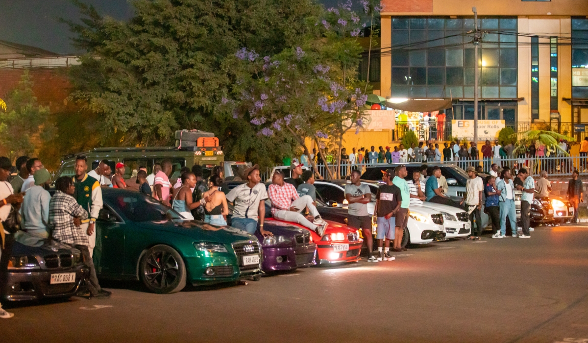 ALL PHOTOS BY WILLY MUCYO