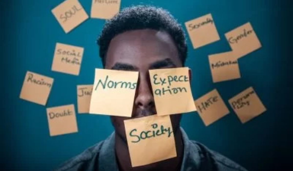 Social pressures are pushing some young Rwandans to spend money on things they may not need, driven by external validation, the influence of peers. Internet