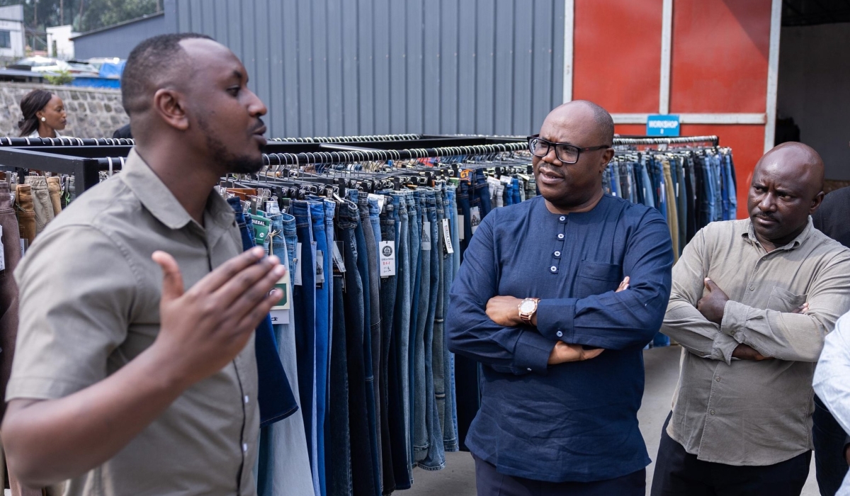 Prime Minister Justin Nsengiyumva toured the Musanze Industrial Park, visiting key factories that produce textiles, steel, and cement on Thursday, August 14.