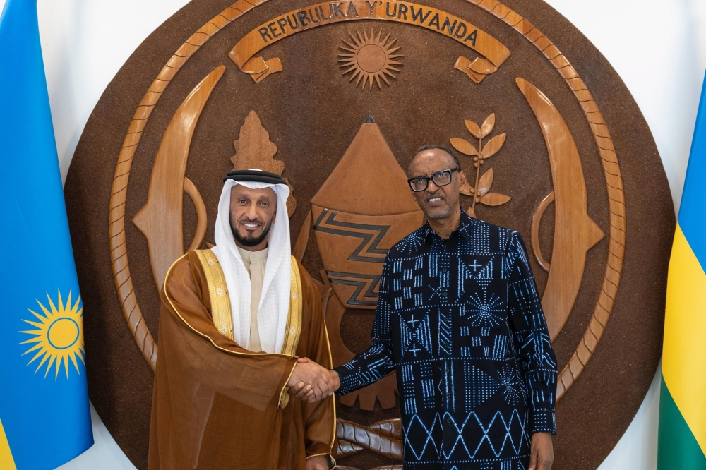 President Paul Kagame receives Abdulla bin Mohammed bin Butti Al Hamed, Chairman of the National Media Office (NMO) and the UAE Media Council, at Village Urugwiro on Tuesday, September 9. Photo by Village Urugwiro