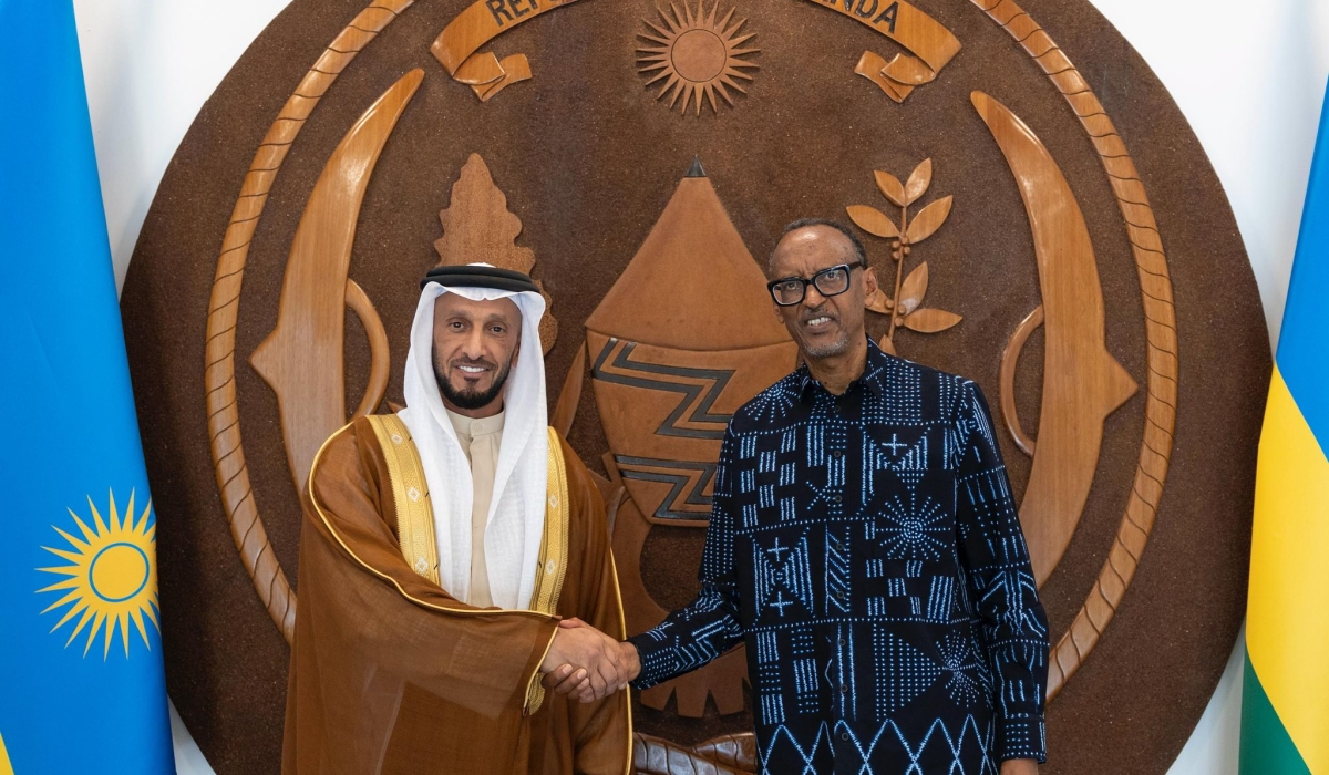 President Paul Kagame receives Abdulla bin Mohammed bin Butti Al Hamed, Chairman of the National Media Office (NMO) and the UAE Media Council, at Village Urugwiro on Tuesday, September 9. Photo by Village Urugwiro