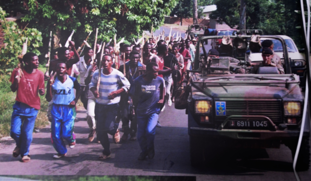 Interahamwe during a training under the inspection of the French army in  Rwanda in 1990s. File