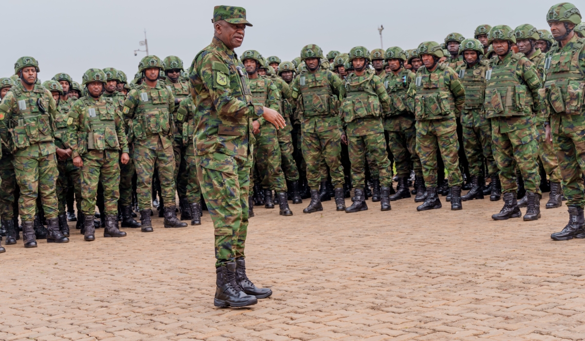 Maj Gen Vincent Nyakarundi, the Rwanda Defence Force Army Chief of Staff briefing Rwanda Security Forces before boarding a plane to Cabo Delgado on Monday, September 15. Courtesy