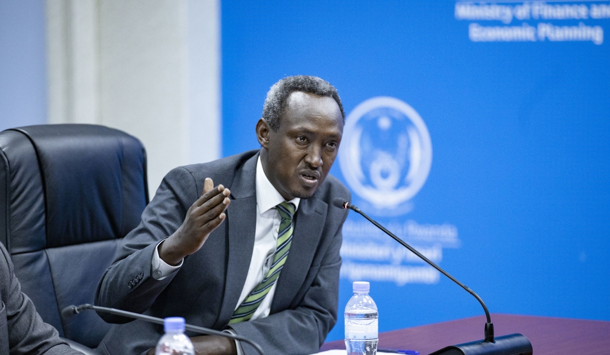 Ivan Murenzi, the Director General of  the National Institute of statistics  of Rwanda while presenting on the performance of the country’s economy on Wednesday, September 17. Dan Gatsinzi