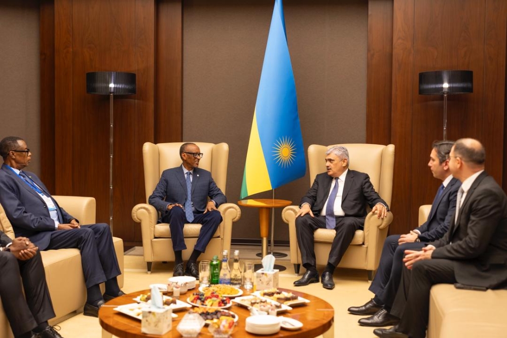 Upon arrival in Baku, on Friday, September 19, President Kagame was welcomed by Azerbaijani Deputy Prime Minister Samir Sharifov.