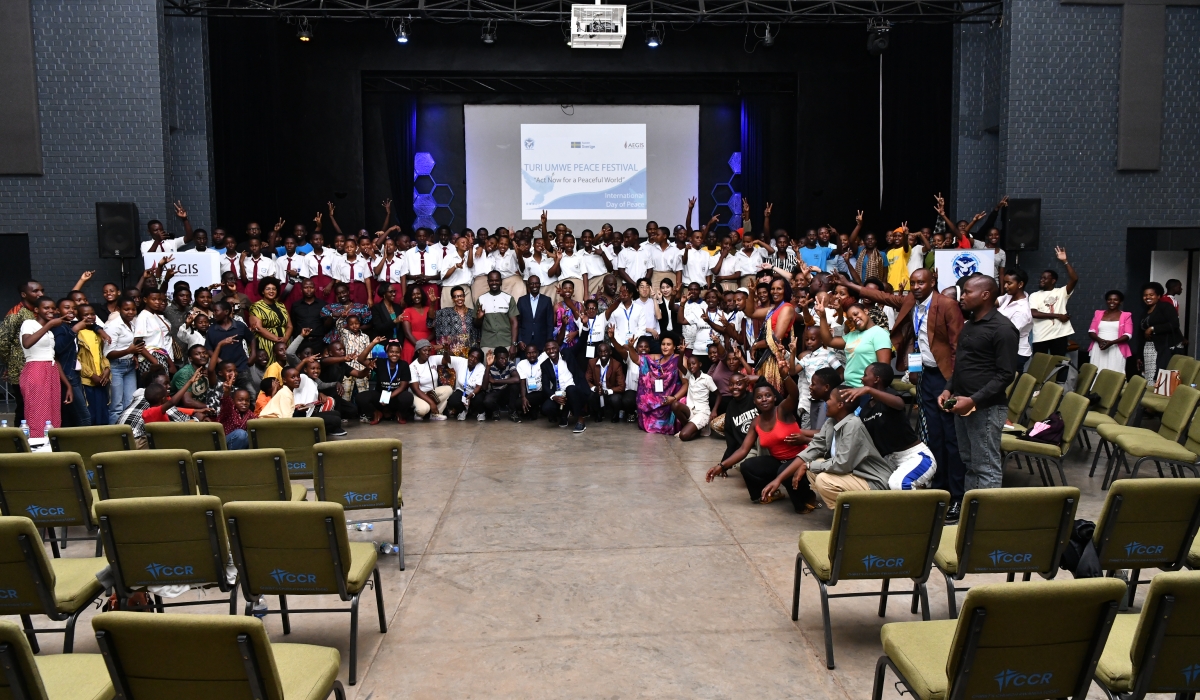 Peace builders drown from Kigali, Kicukiro, Gasabo and parts of Rwamagana, Bugesera, Rulindo poses for a group photo 