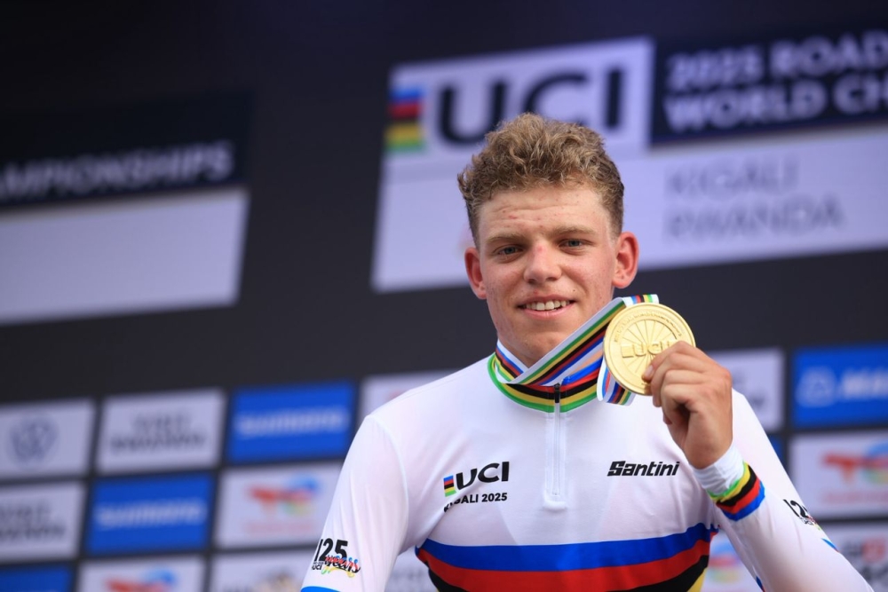 Dutch rider Michiel Mouris  clinched gold in the junior men’s time trial at the 2025 UCI Road World Championships in Kigali.