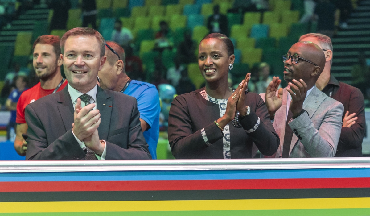 UCI President David Lappartient, Rwanda’s Minister of Sports Nelly Mukazayire and FERWACY President Samson Ndayishimiye at the opening ceremony. Olivier Mugwiza