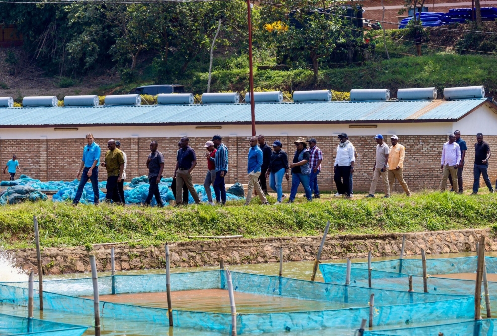 Prime Minister Dr. Nsengiyumva toured the fish farming facility operated by Kivu Choice, in Gisagara District . Craish BAHIZI